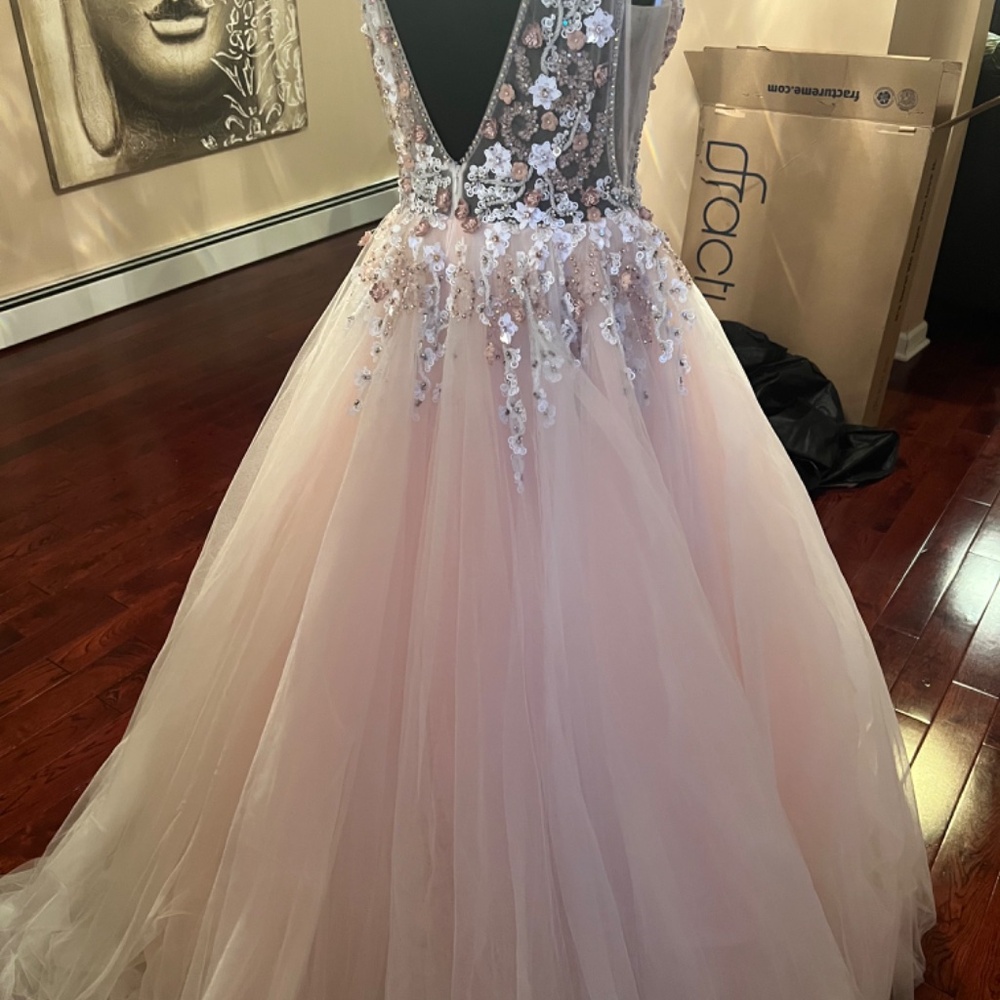 Sweet Sixteen/Prom dress - Picture 3 of 7